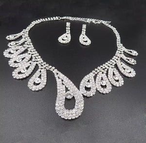 #32 Rhinestone Necklace set